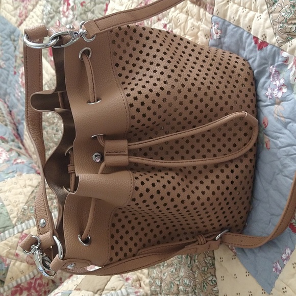 Nine West Drawstring Tan Bucket Bag, In Like New Condition, - Picture 2 of 16